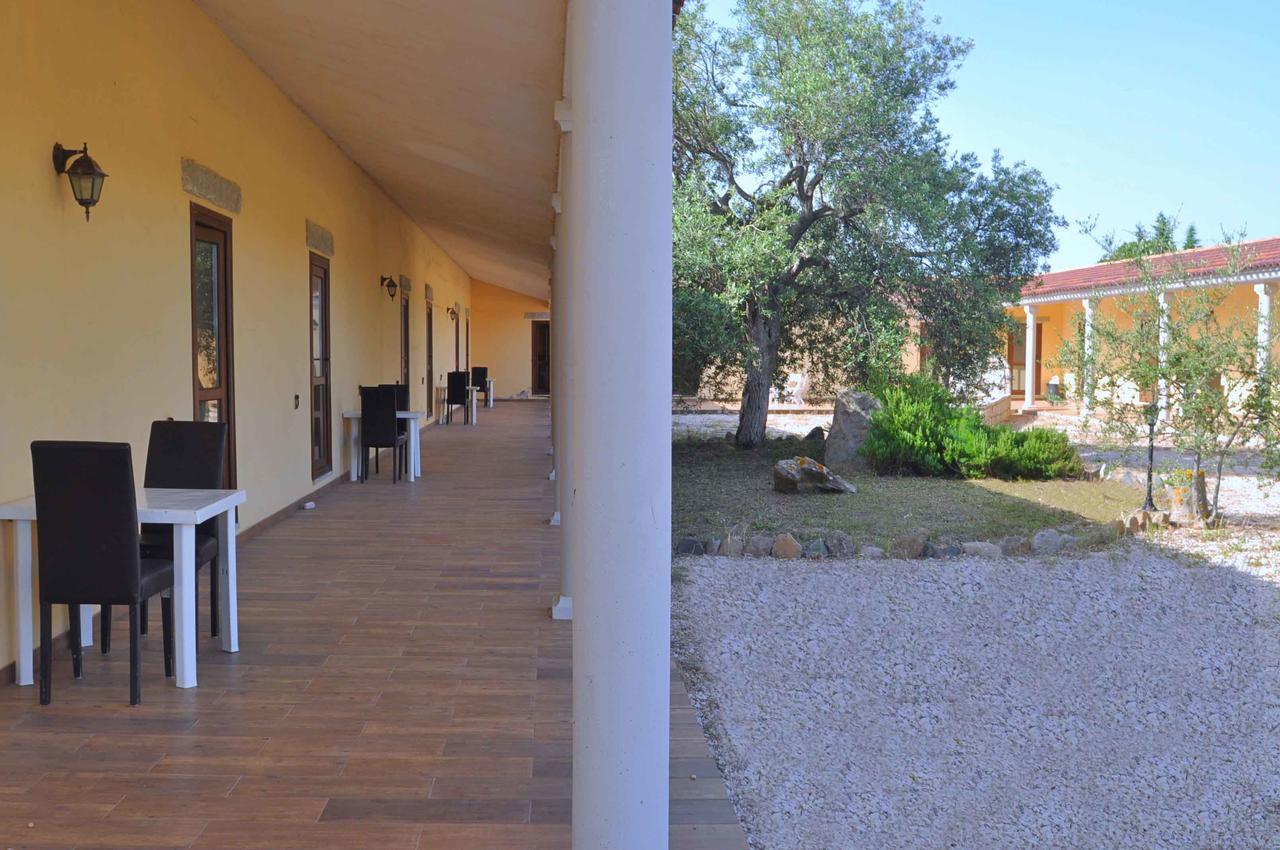 B&B Mare Della Gallura Бадеси Экстерьер фото